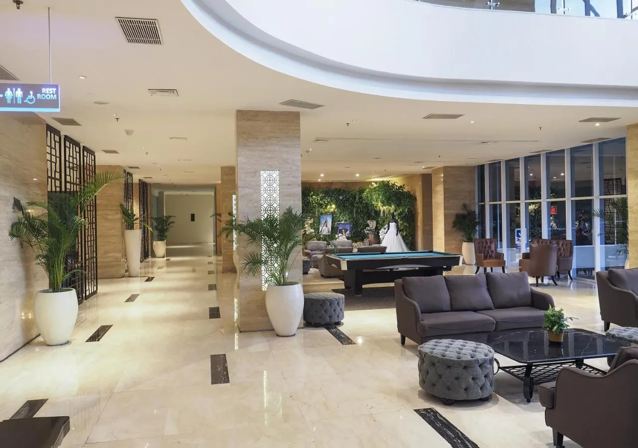 Lobby or reception in Grand Mercure Solo Baru