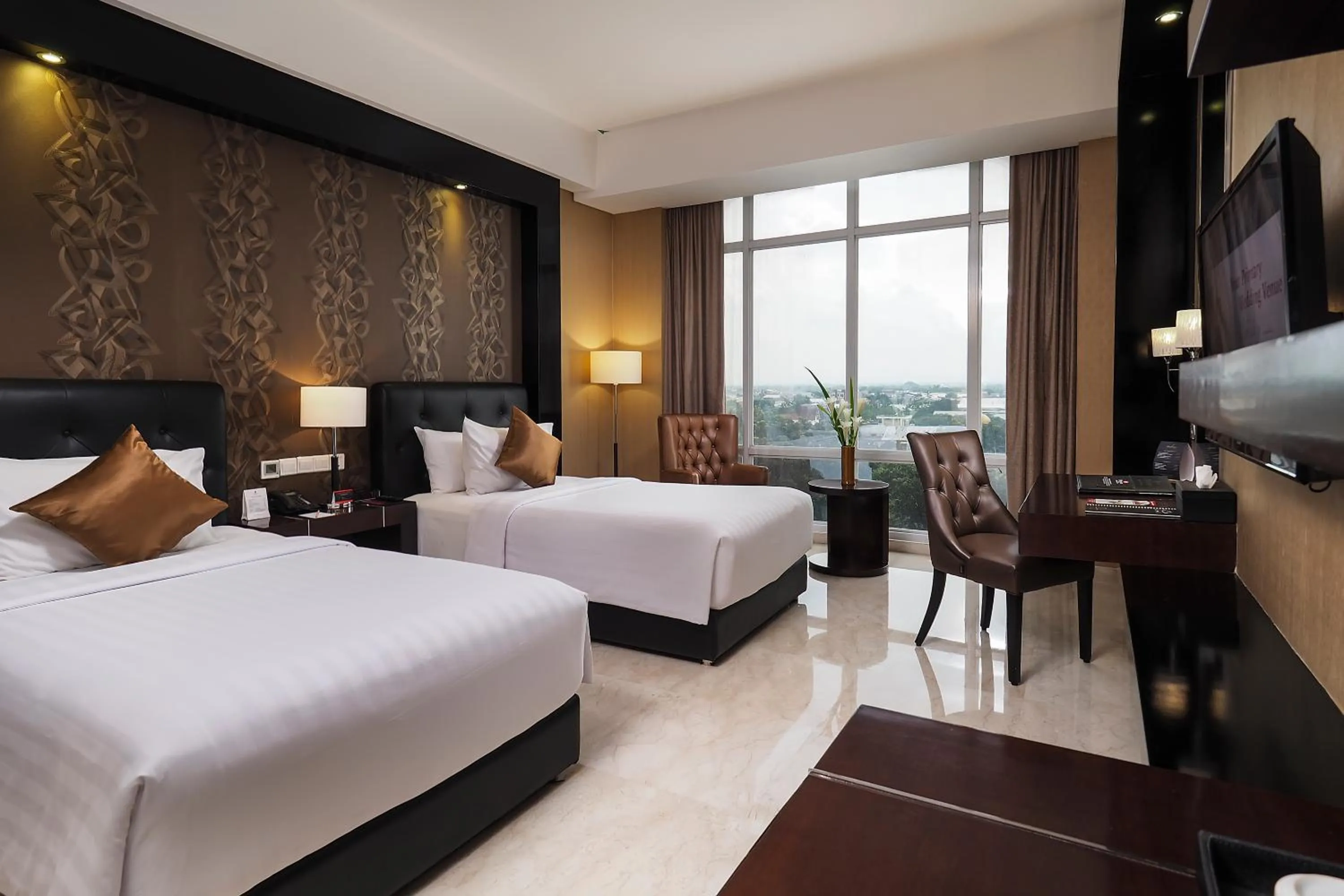 TV and multimedia, Bed in Grand Mercure Solo Baru