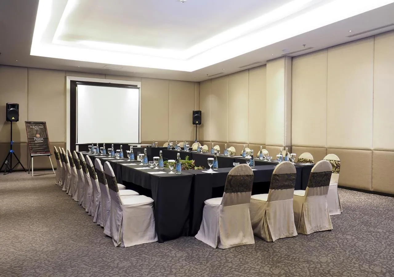 Meeting/conference room in Grand Mercure Solo Baru