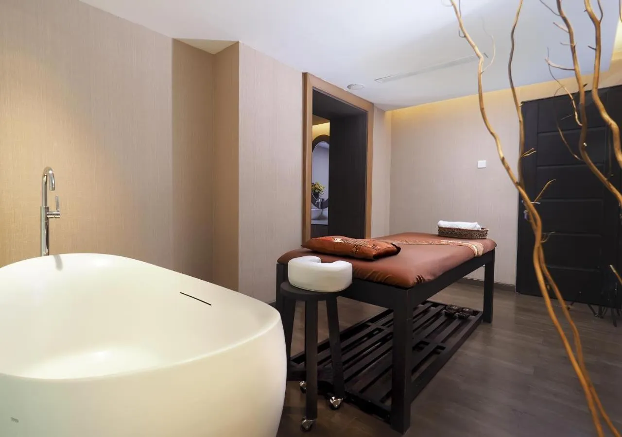 Massage in Grand Mercure Solo Baru