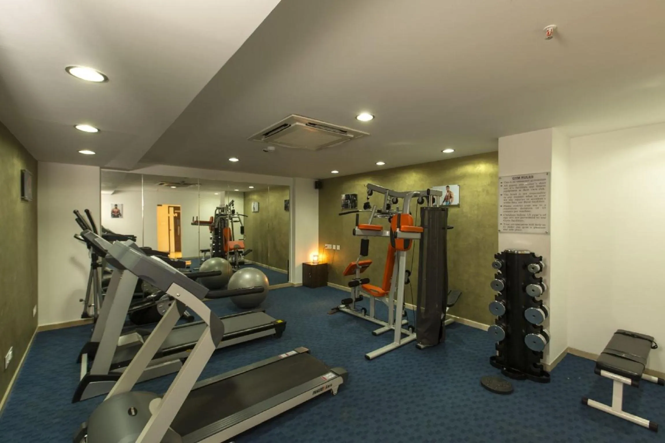 Fitness centre/facilities in The President Hotel