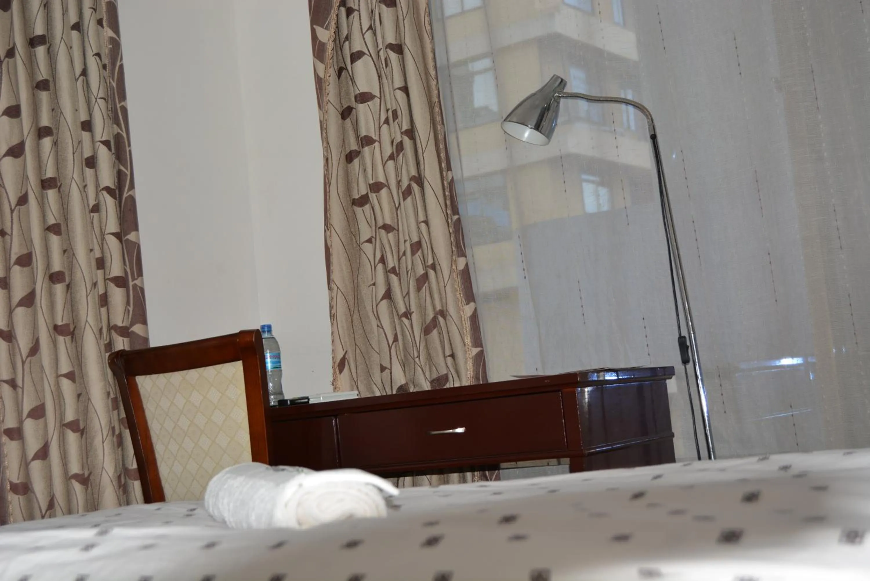 Bed in Florida Executive Inn