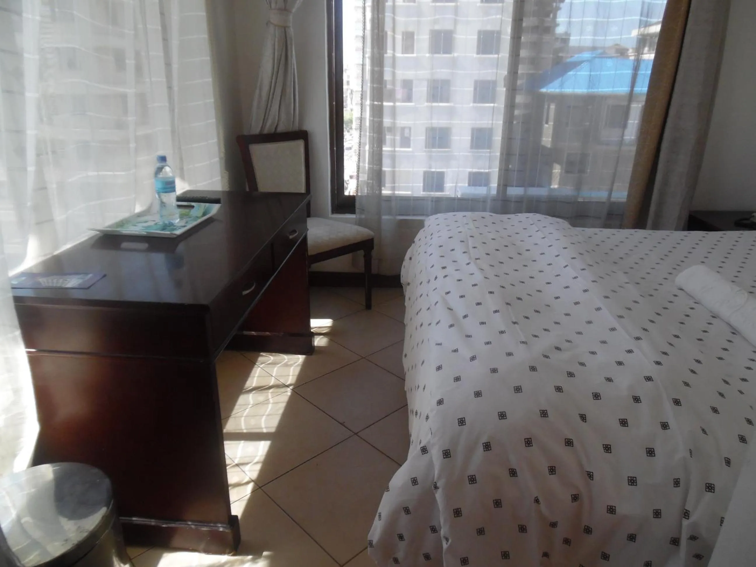 bunk bed, Bed in Florida Executive Inn