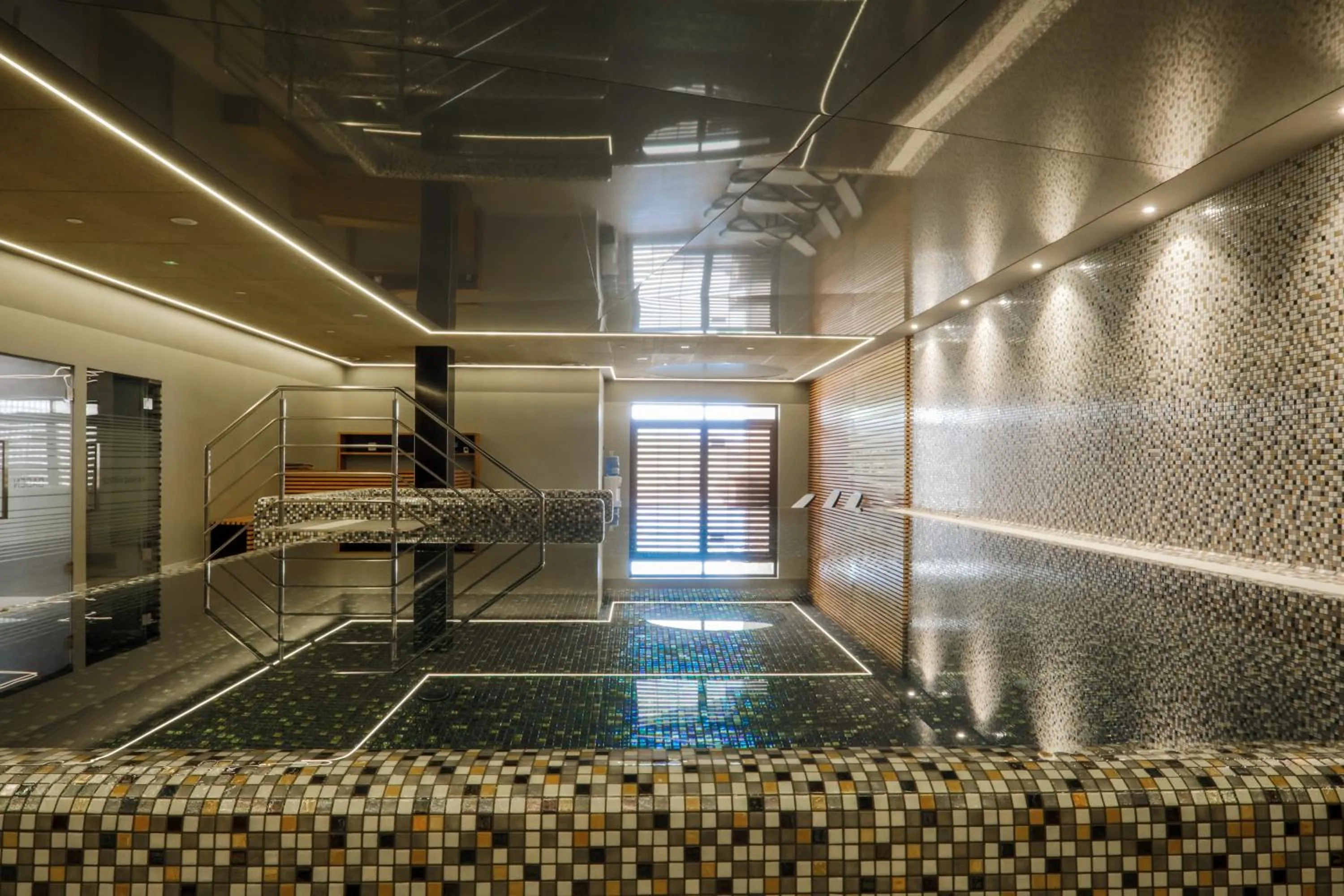 Swimming pool in Pałac w Konarach Resort SPA & Conference