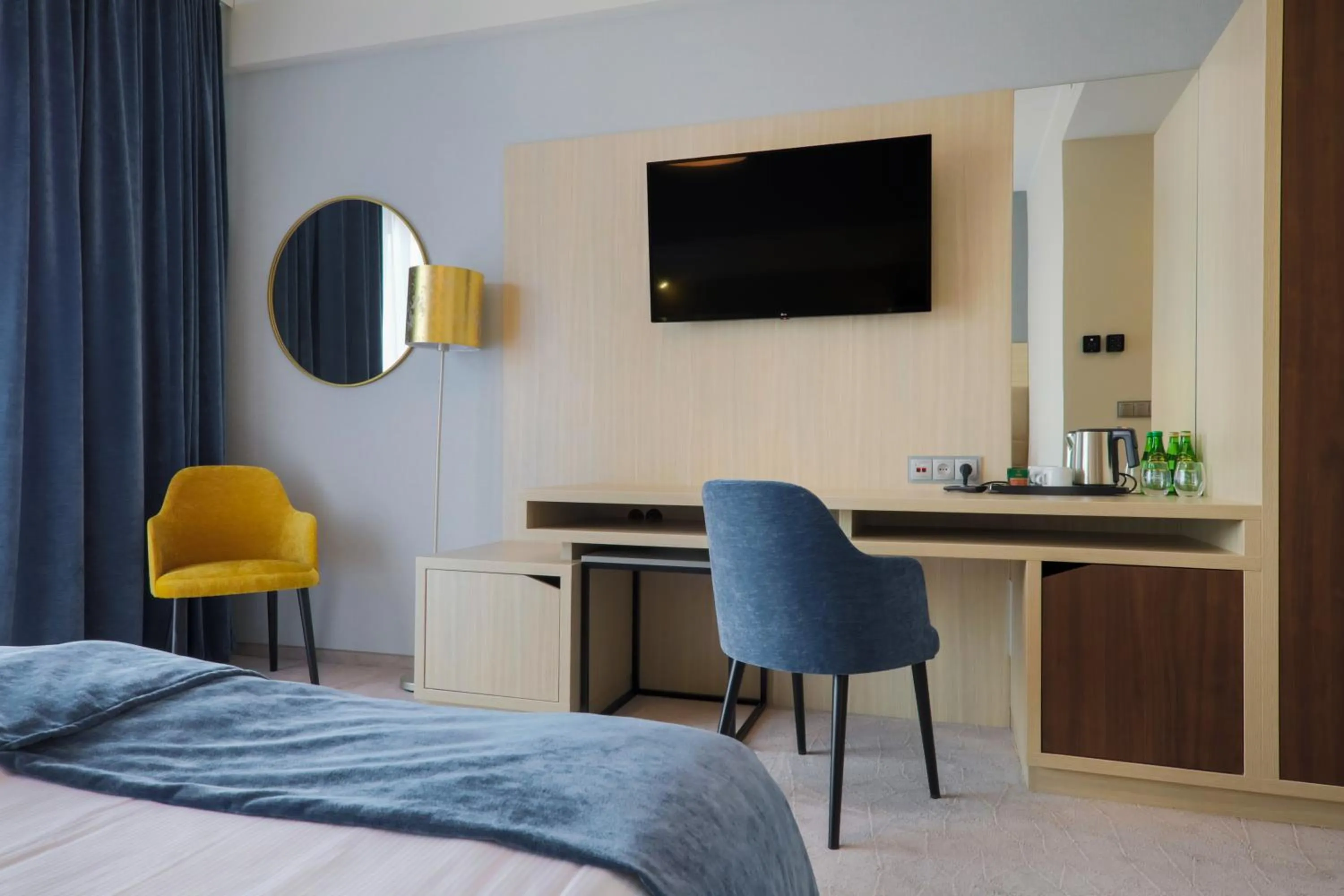 TV and multimedia, Bed in Pałac w Konarach Resort SPA & Conference