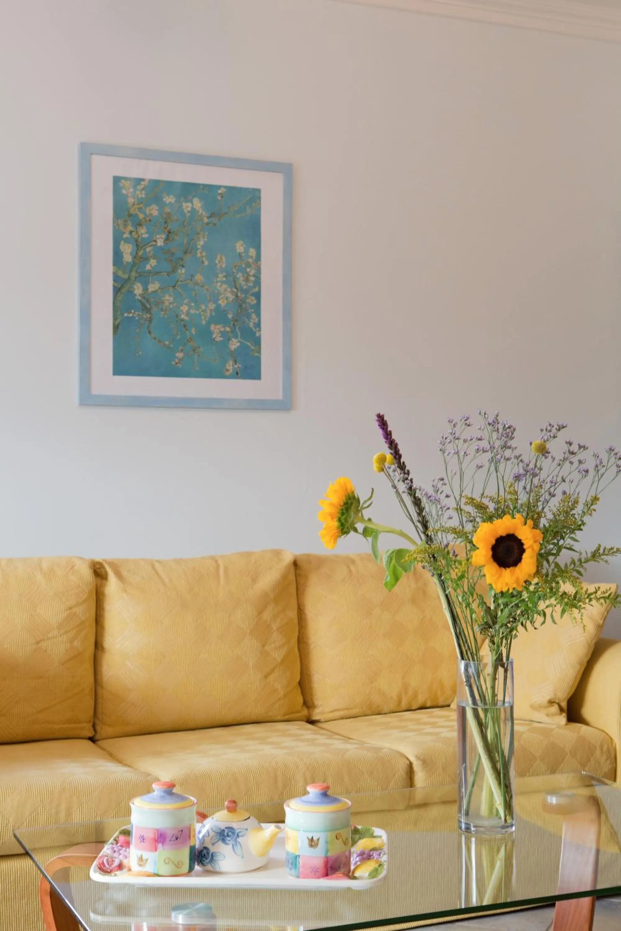 Library in Exanthia Villas