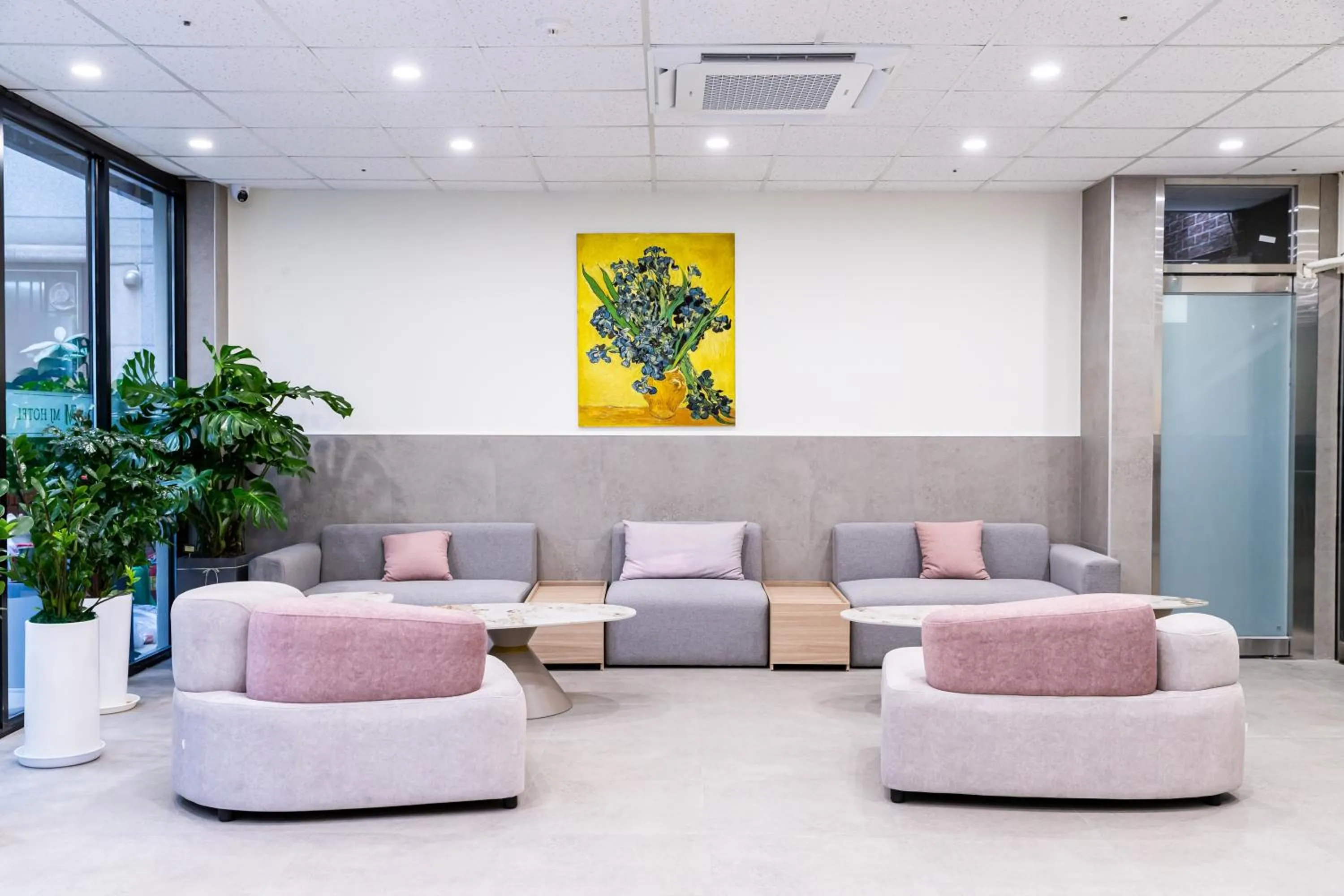 Communal lounge/ TV room in MJ Hotel Jongno