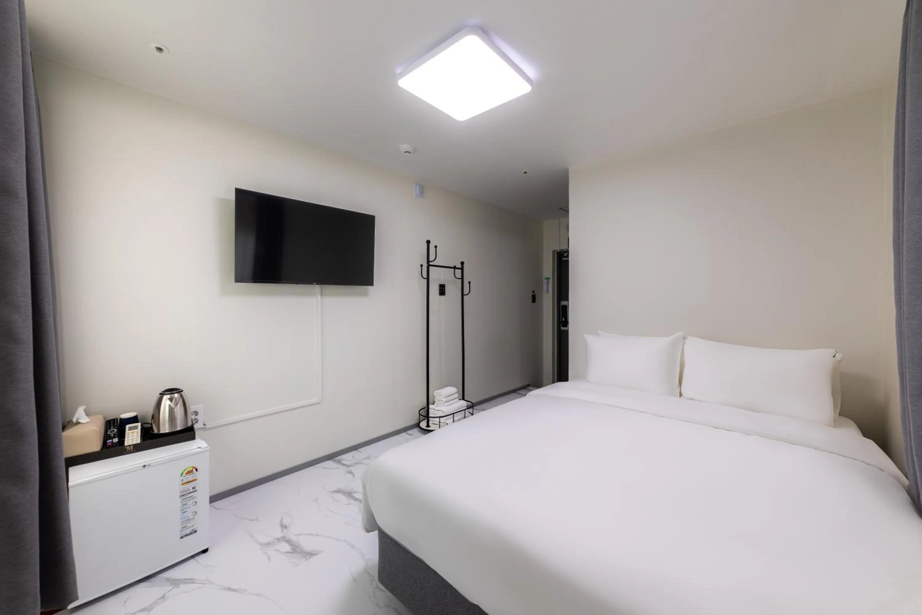 Coffee/tea facilities, Bed in MJ Hotel Jongno