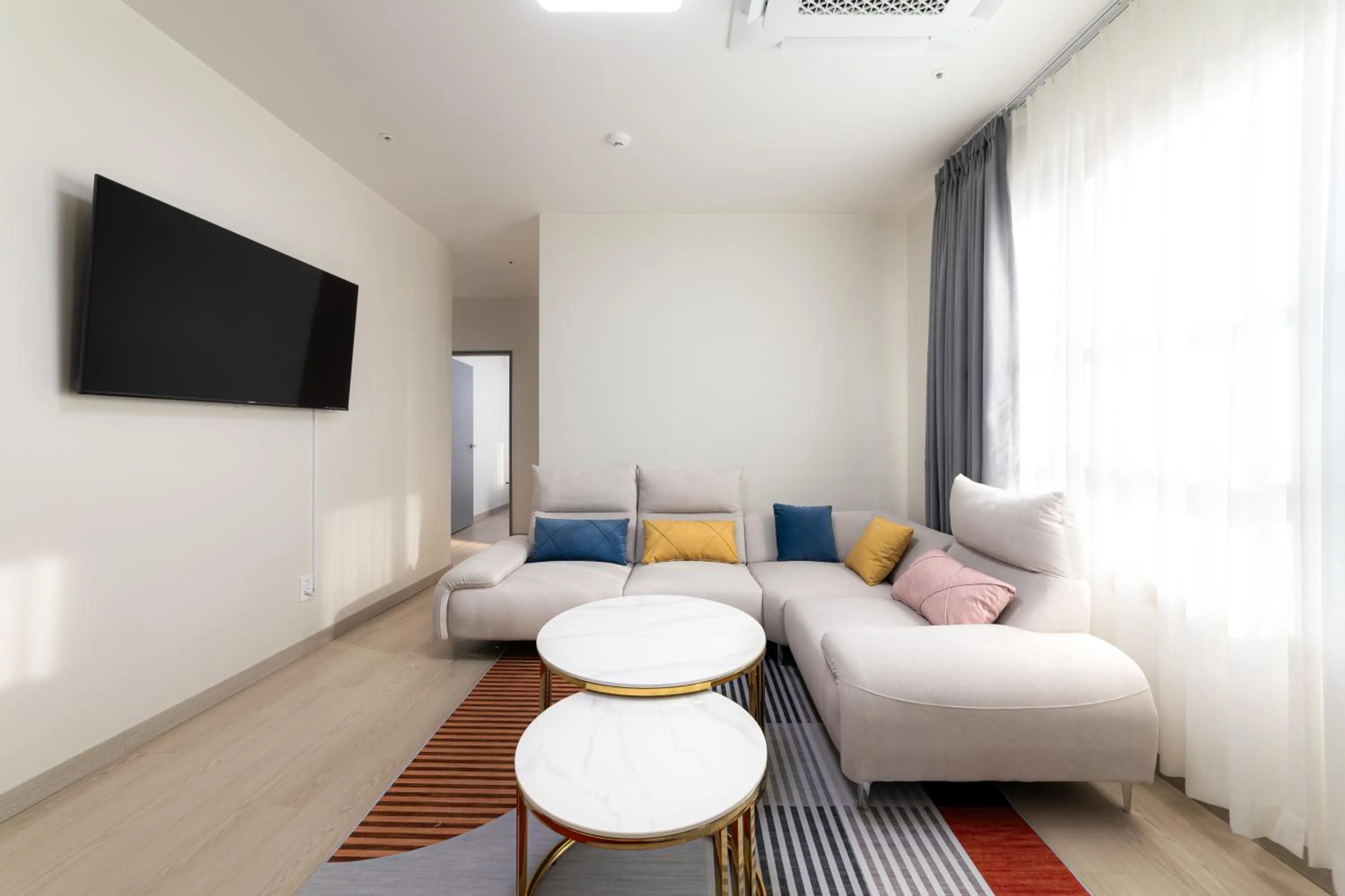 TV and multimedia in MJ Hotel Jongno