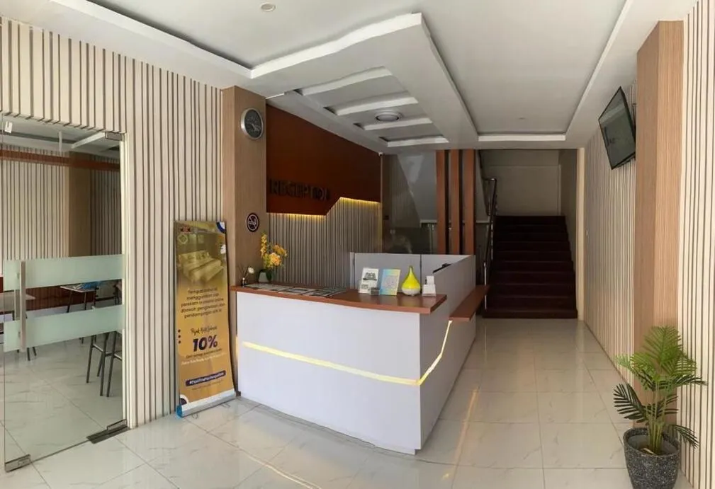 Lobby or reception in Garuda Hotel By Calandra