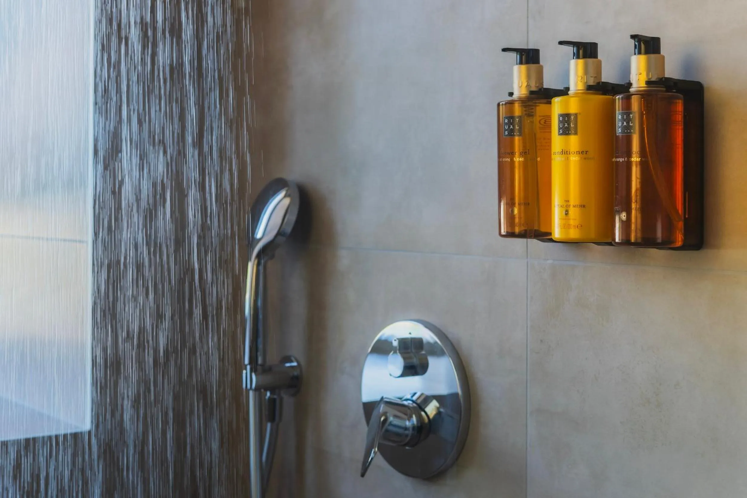 Shower in Monumenti Heritage Hotel&Resort