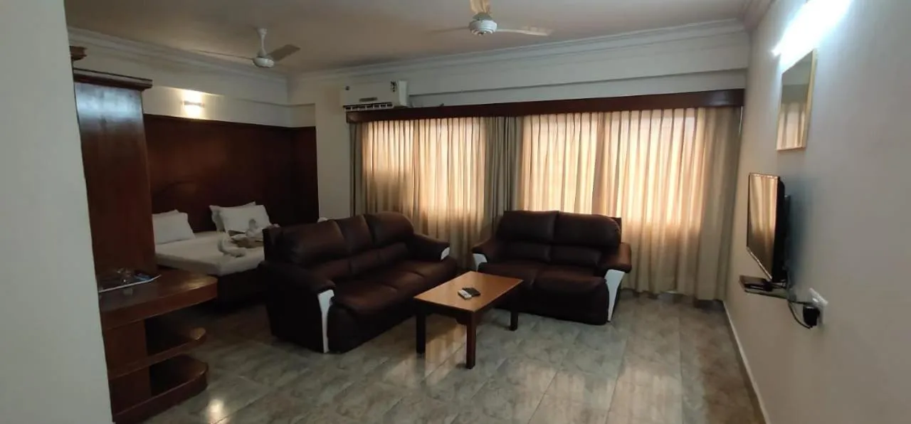 TV and multimedia in Hotel Sri Ram Residency