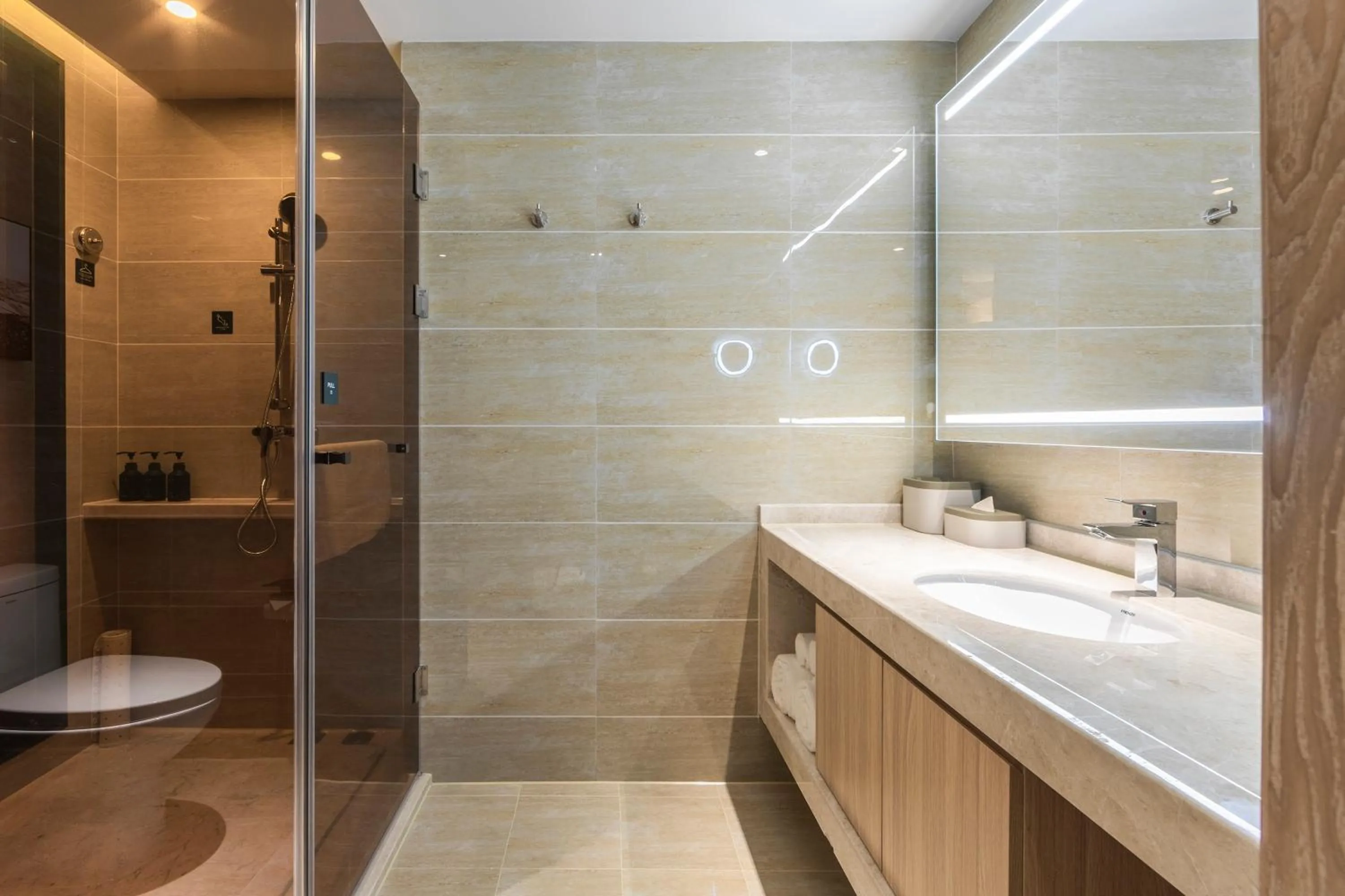 Atour Hotel Zhengzhou East Railway Station Provincial Government