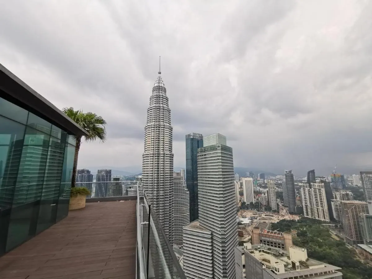 Sky Suites KLCC by Easy Nap