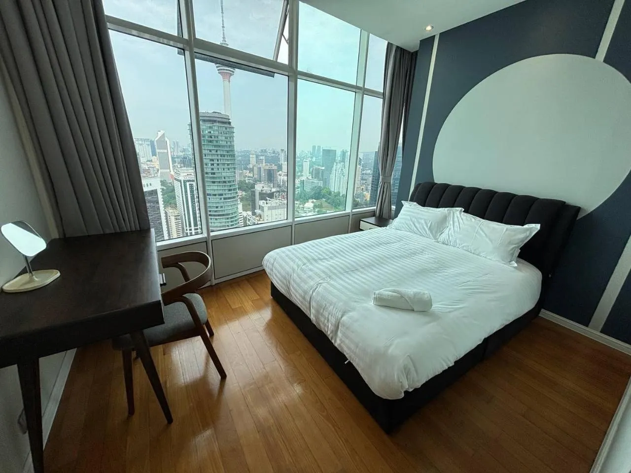 Bed in Sky Suites KLCC by Easy Nap