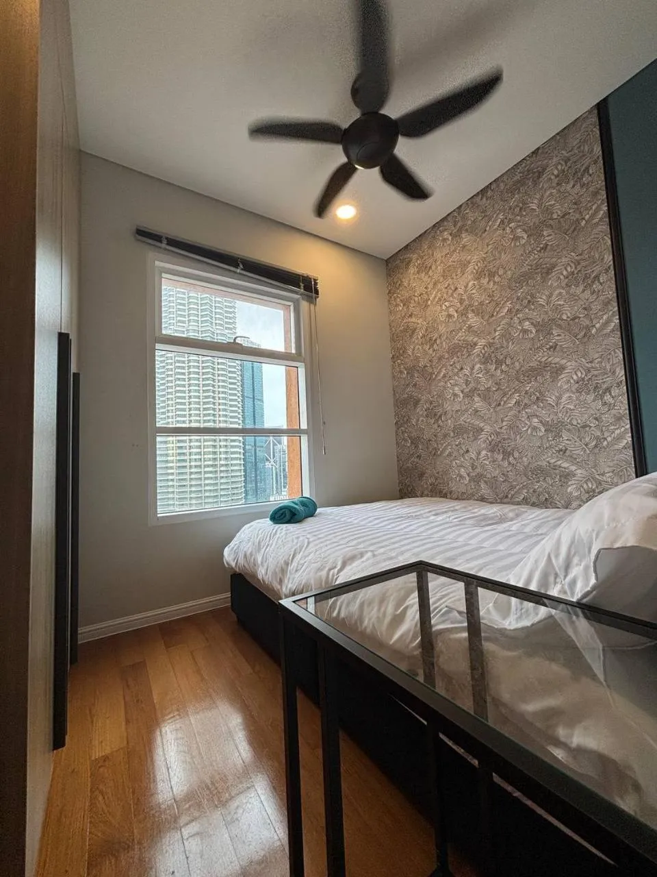 Bed in Sky Suites KLCC by Easy Nap