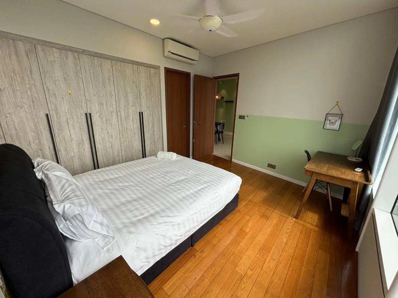 Bed in Sky Suites KLCC by Easy Nap