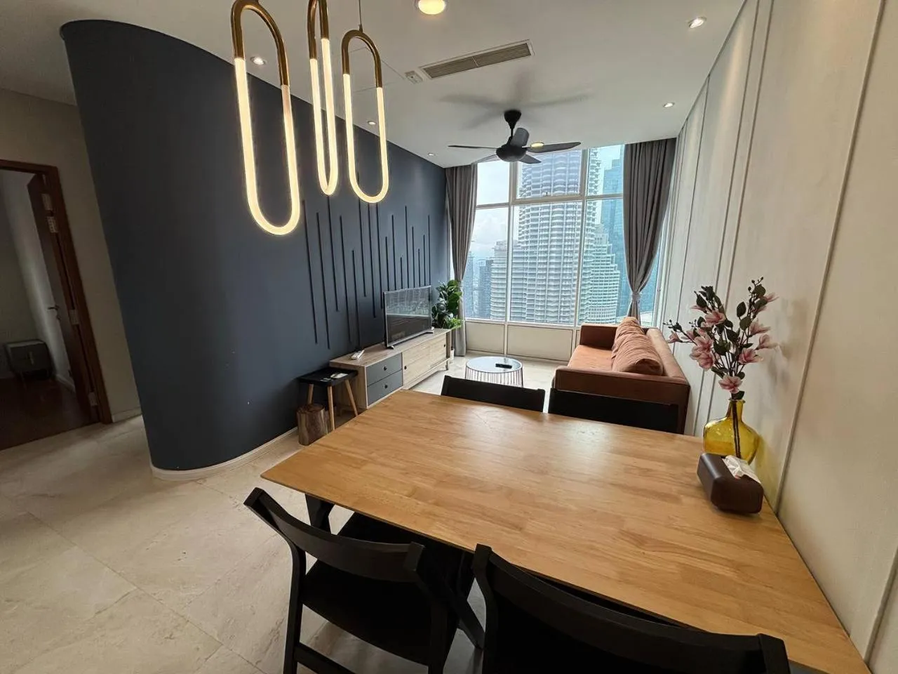 Sky Suites KLCC by Easy Nap