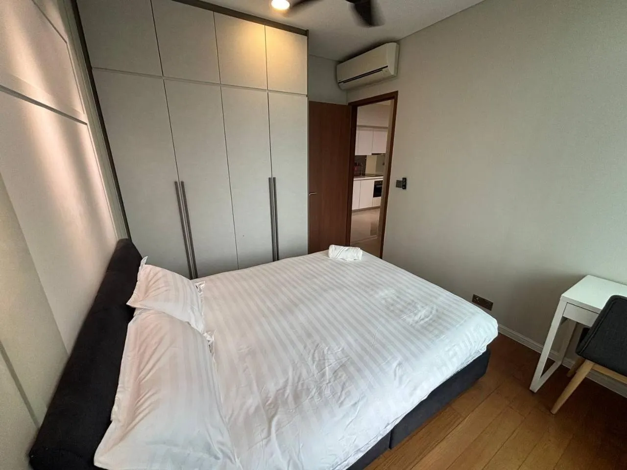 Bed in Sky Suites KLCC by Easy Nap