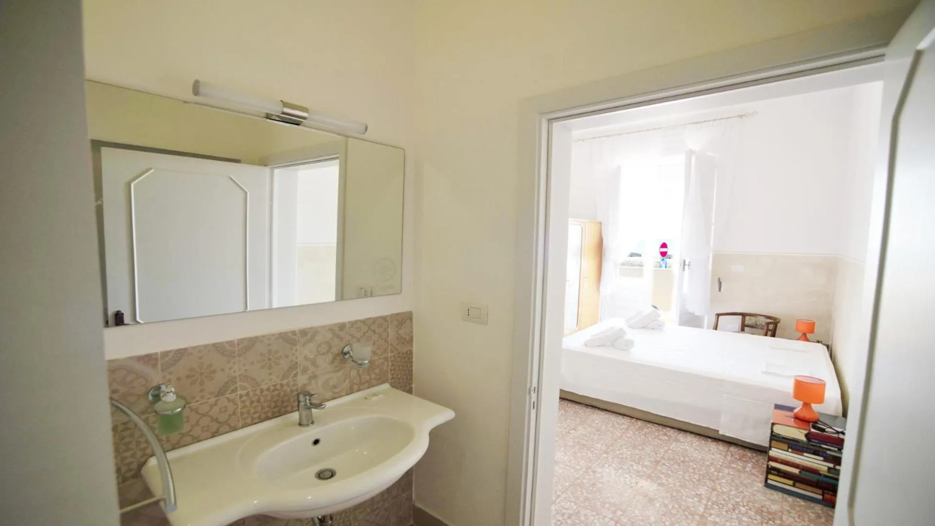 Bathroom, Bed in B&B Mareggiata