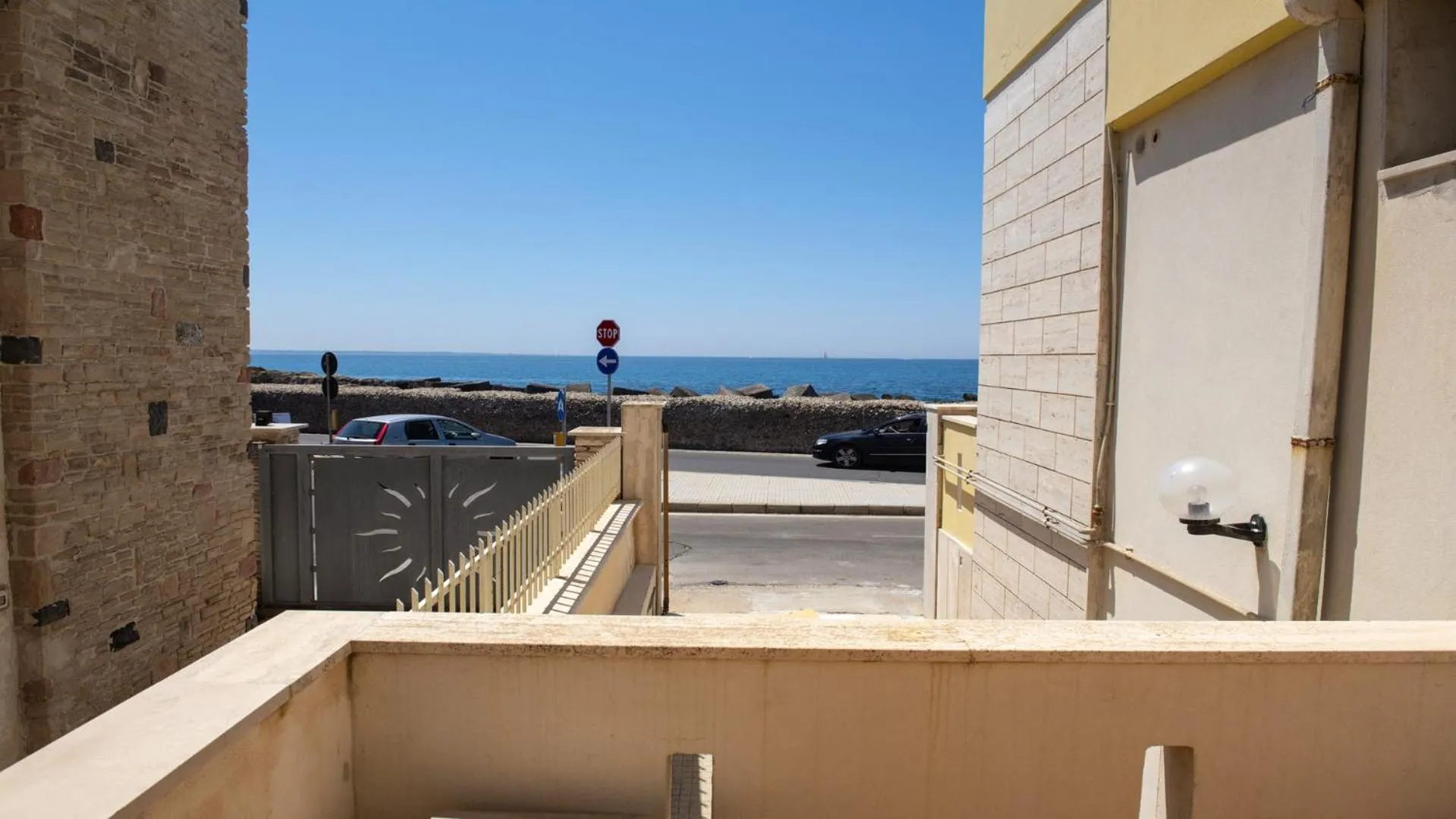 Sea view in B&B Mareggiata