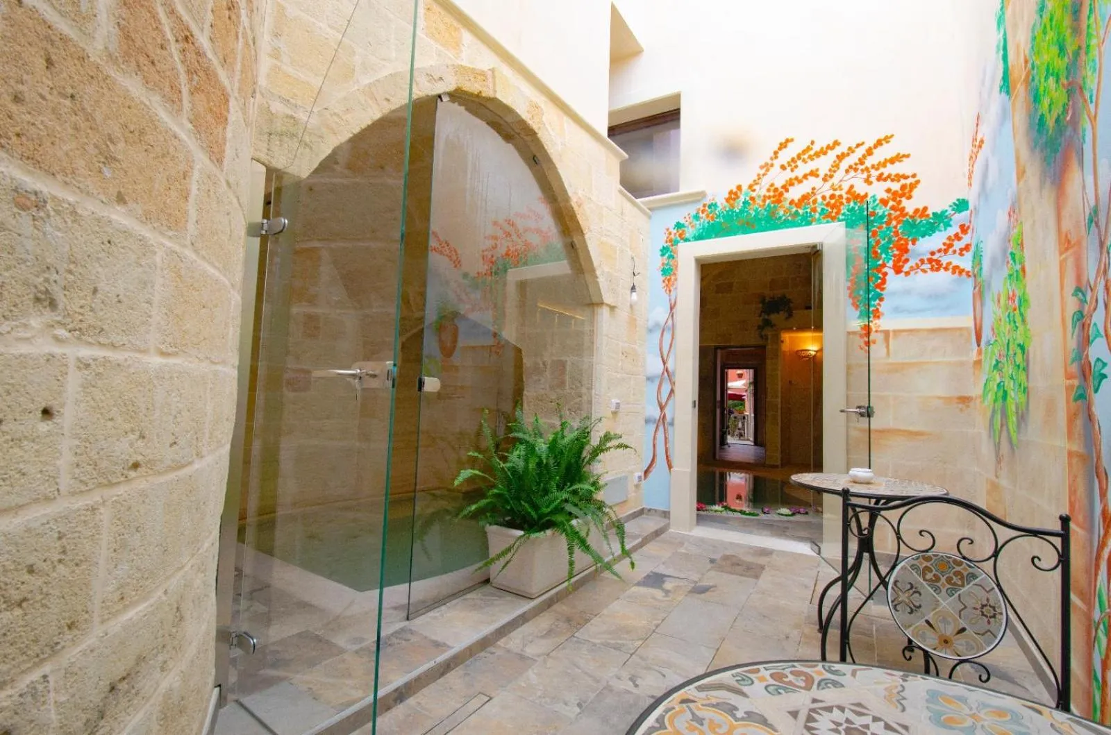 Swimming pool in B&B Corte Dei Figuli