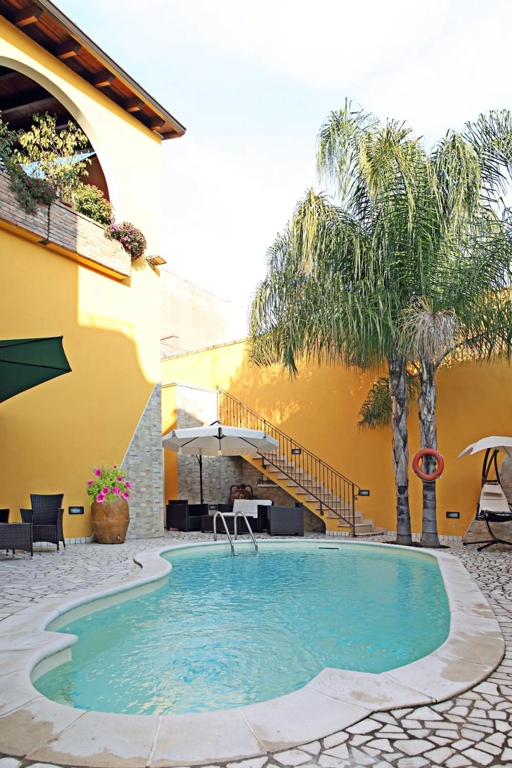 Swimming pool in B&B Corte Dei Figuli