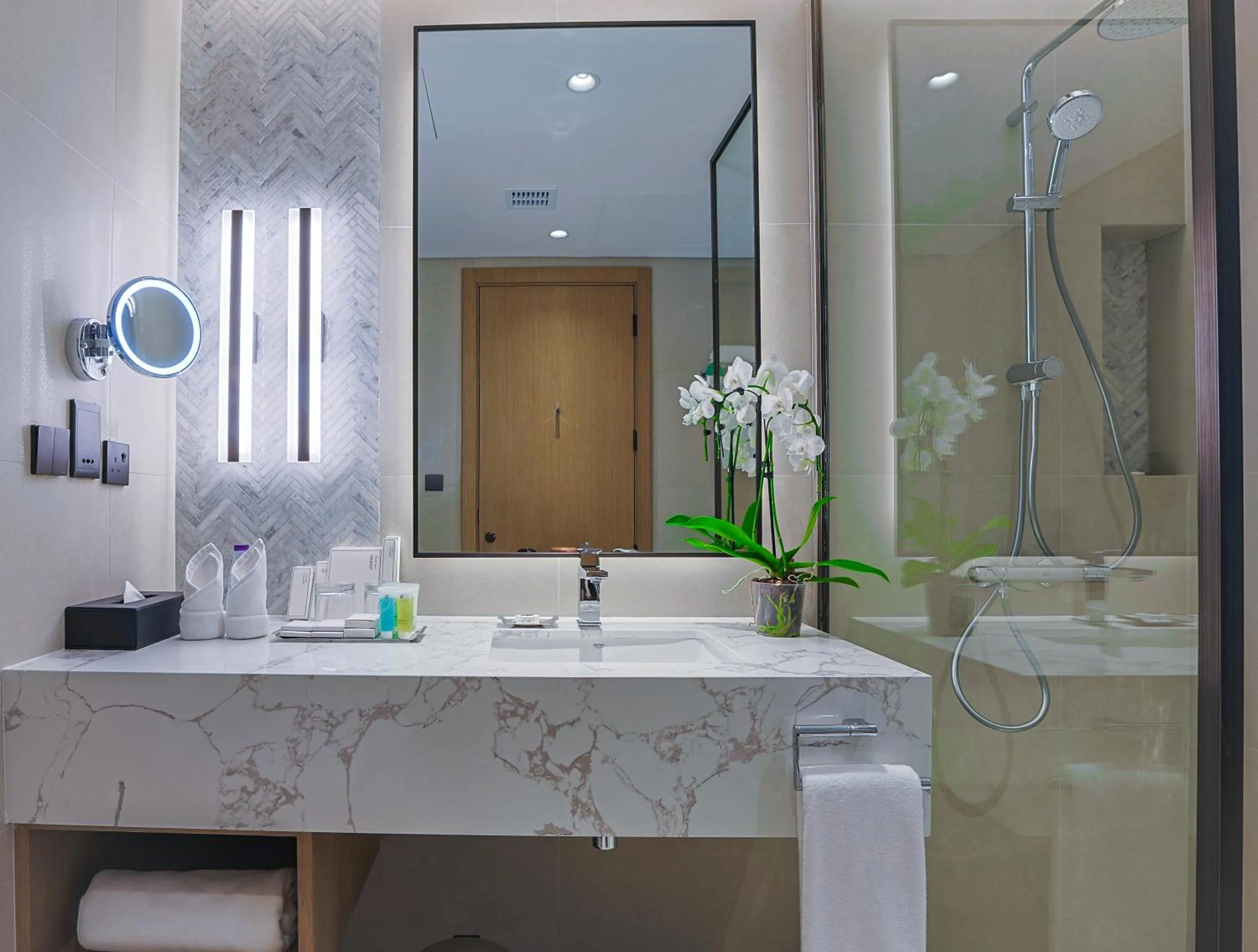 Shower in First Grand Hotel