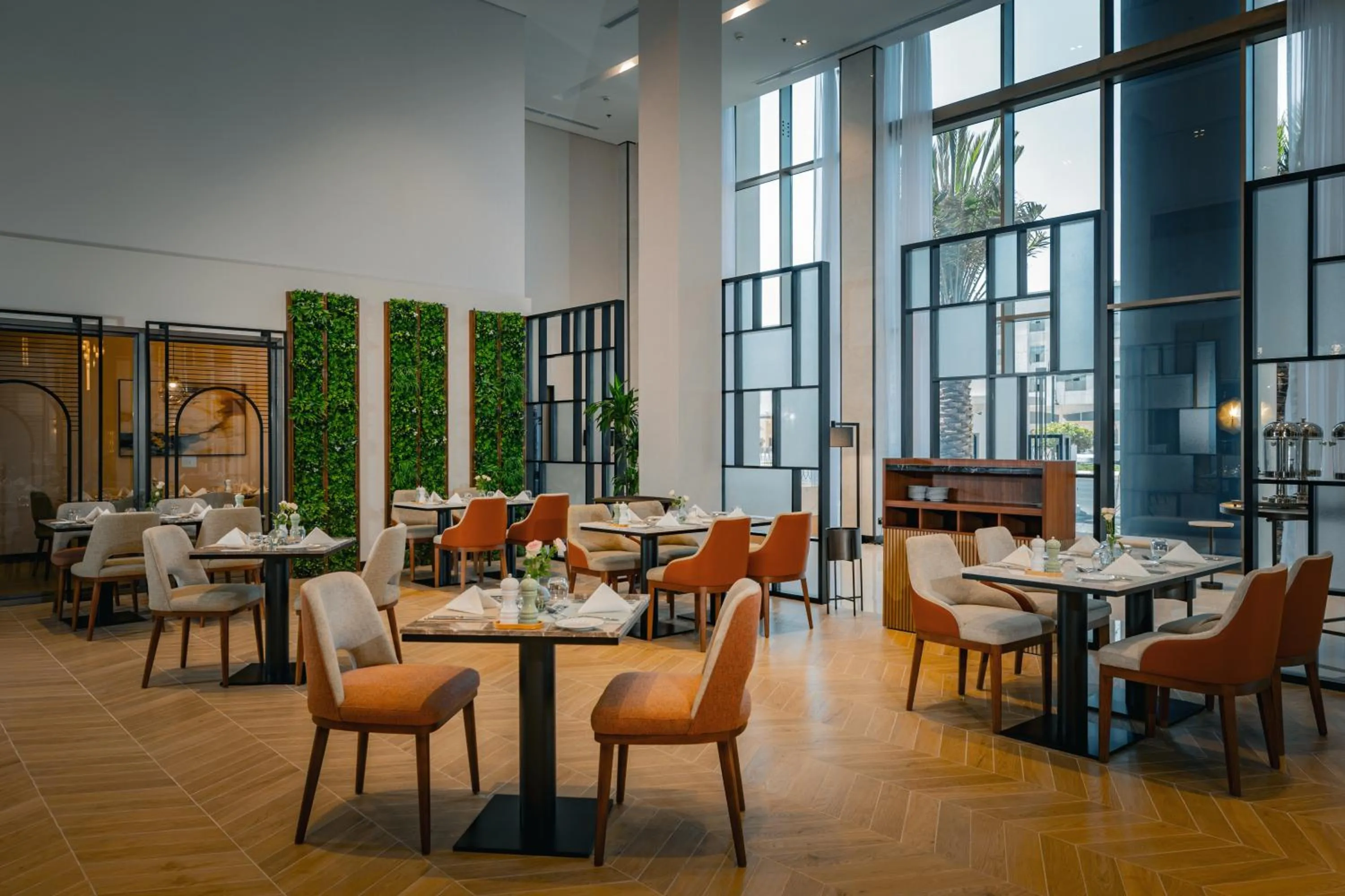 Restaurant/places to eat in First Grand Hotel