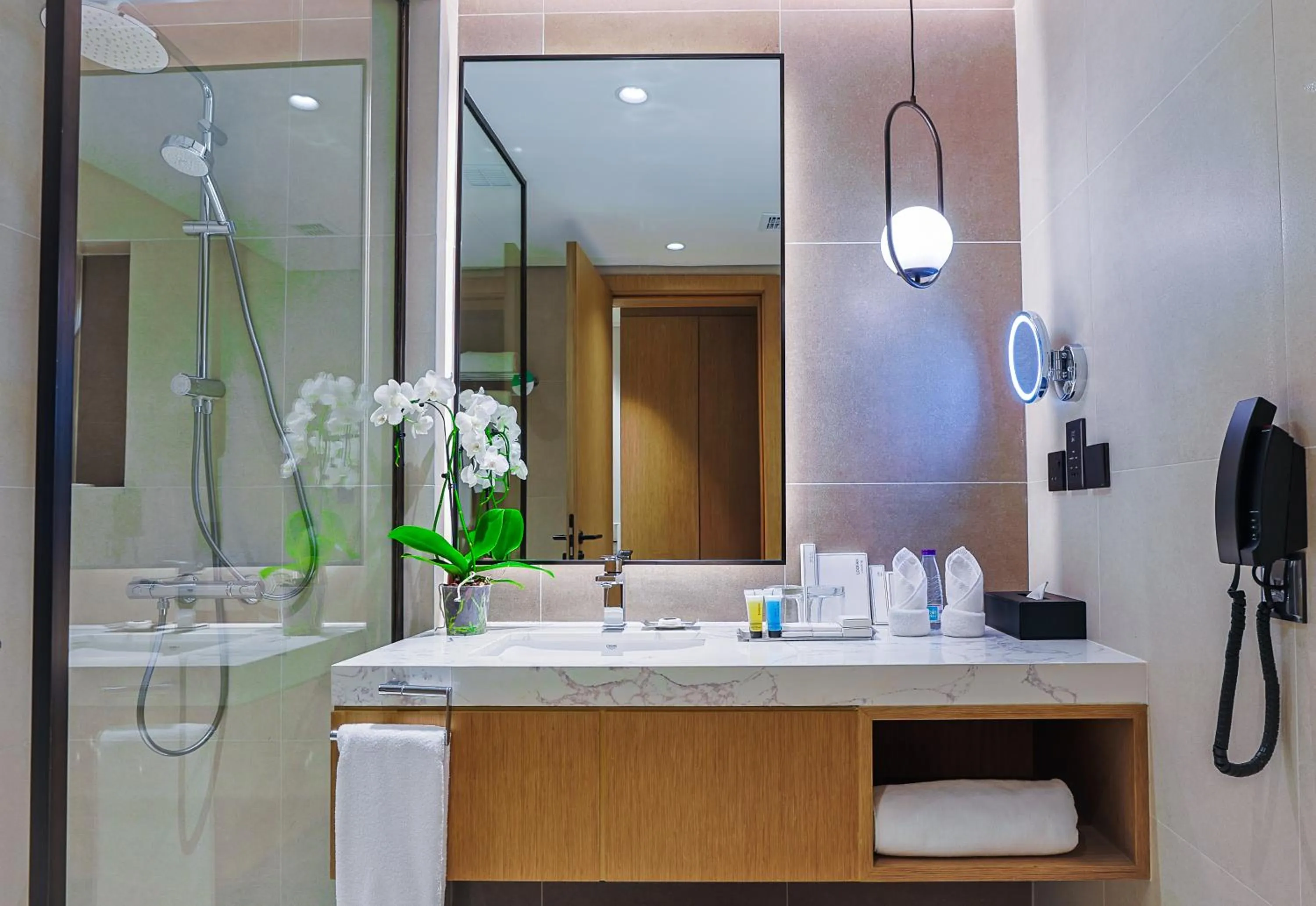 Shower in First Grand Hotel