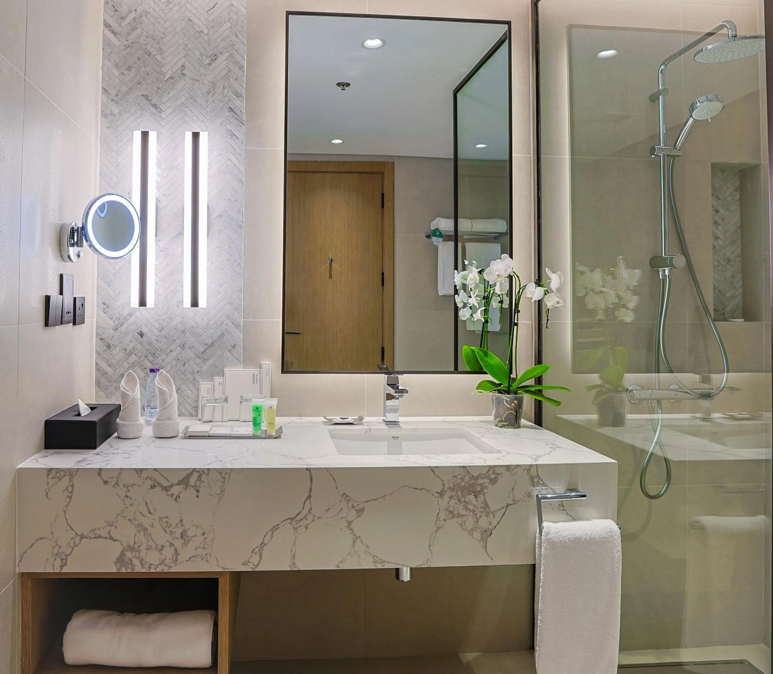 Shower in First Grand Hotel