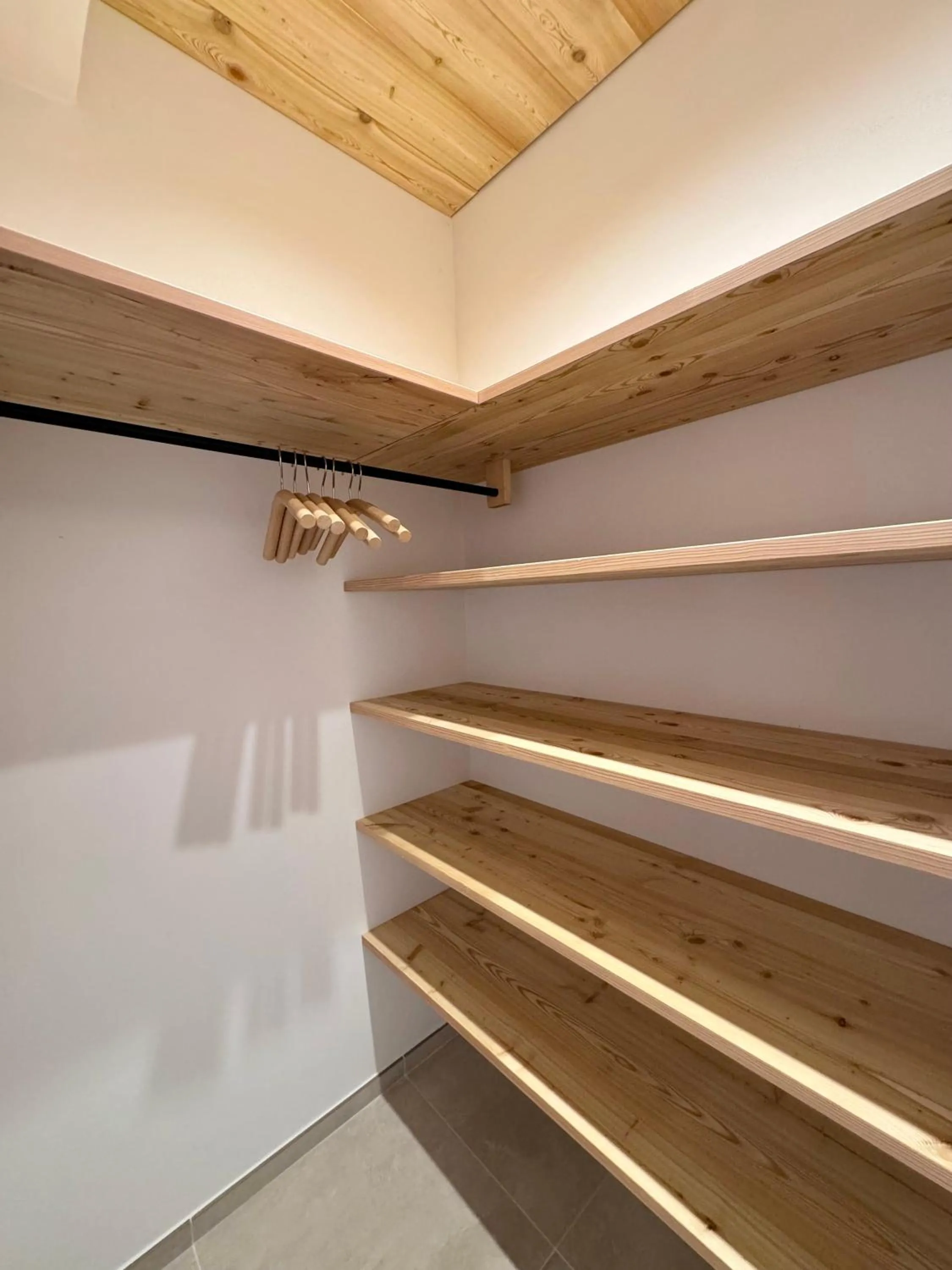 wardrobe in Villa Ginevra Resort Agrituristico