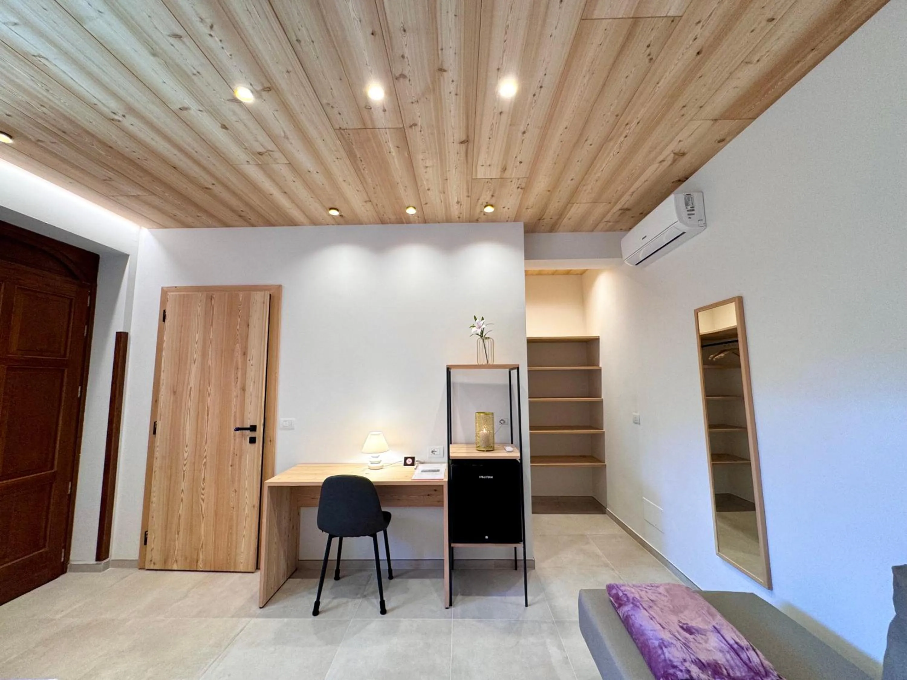 wardrobe in Villa Ginevra Resort Agrituristico