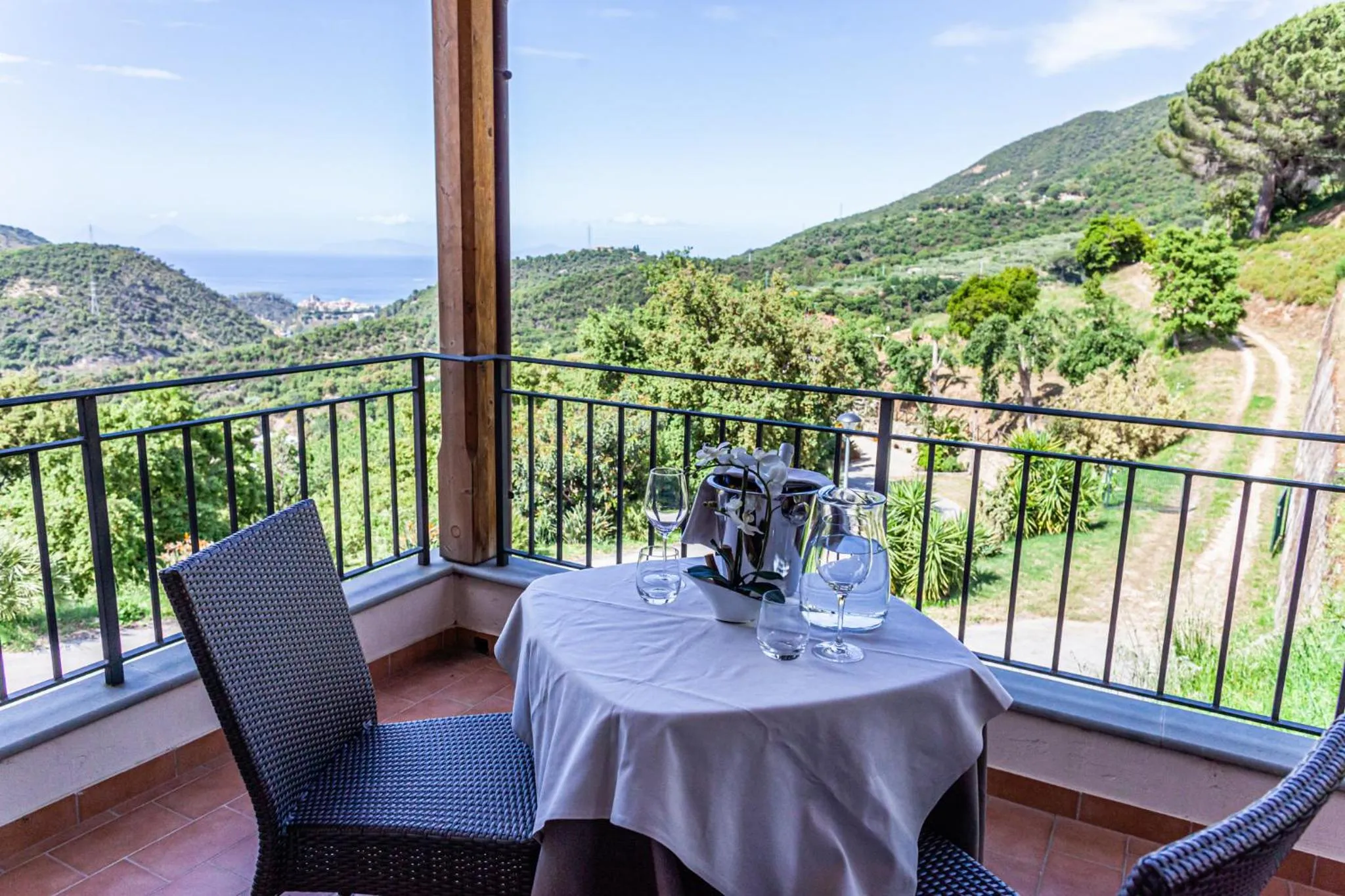 Balcony/Terrace in Villa Ginevra Resort Agrituristico