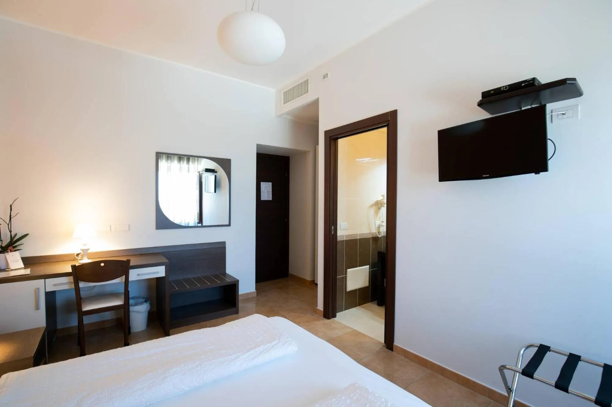 Photo of the whole room, Bed in Villa Ginevra Resort Agrituristico