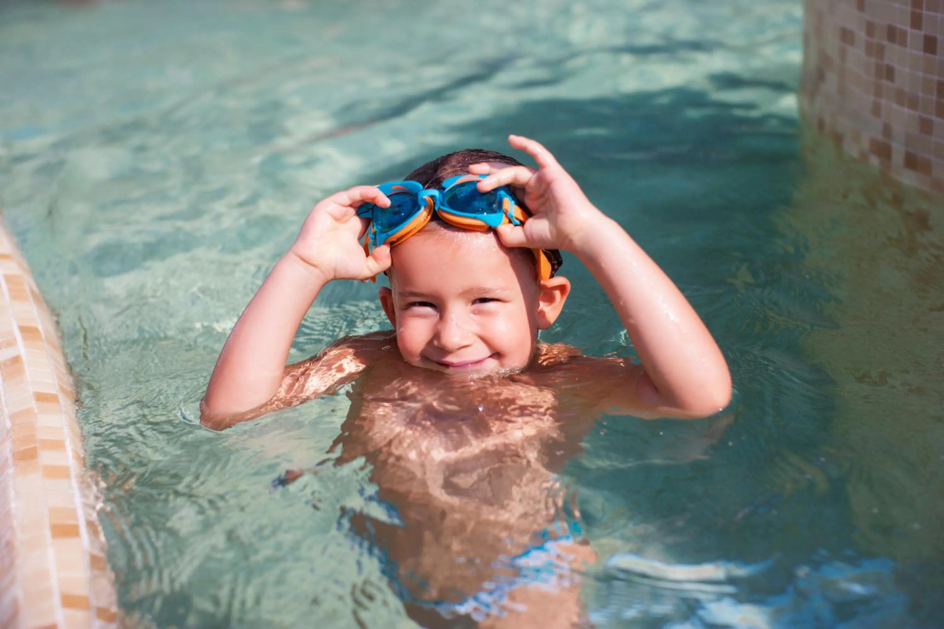 Swimming pool in Hotel Adlon - FRONTE MARE