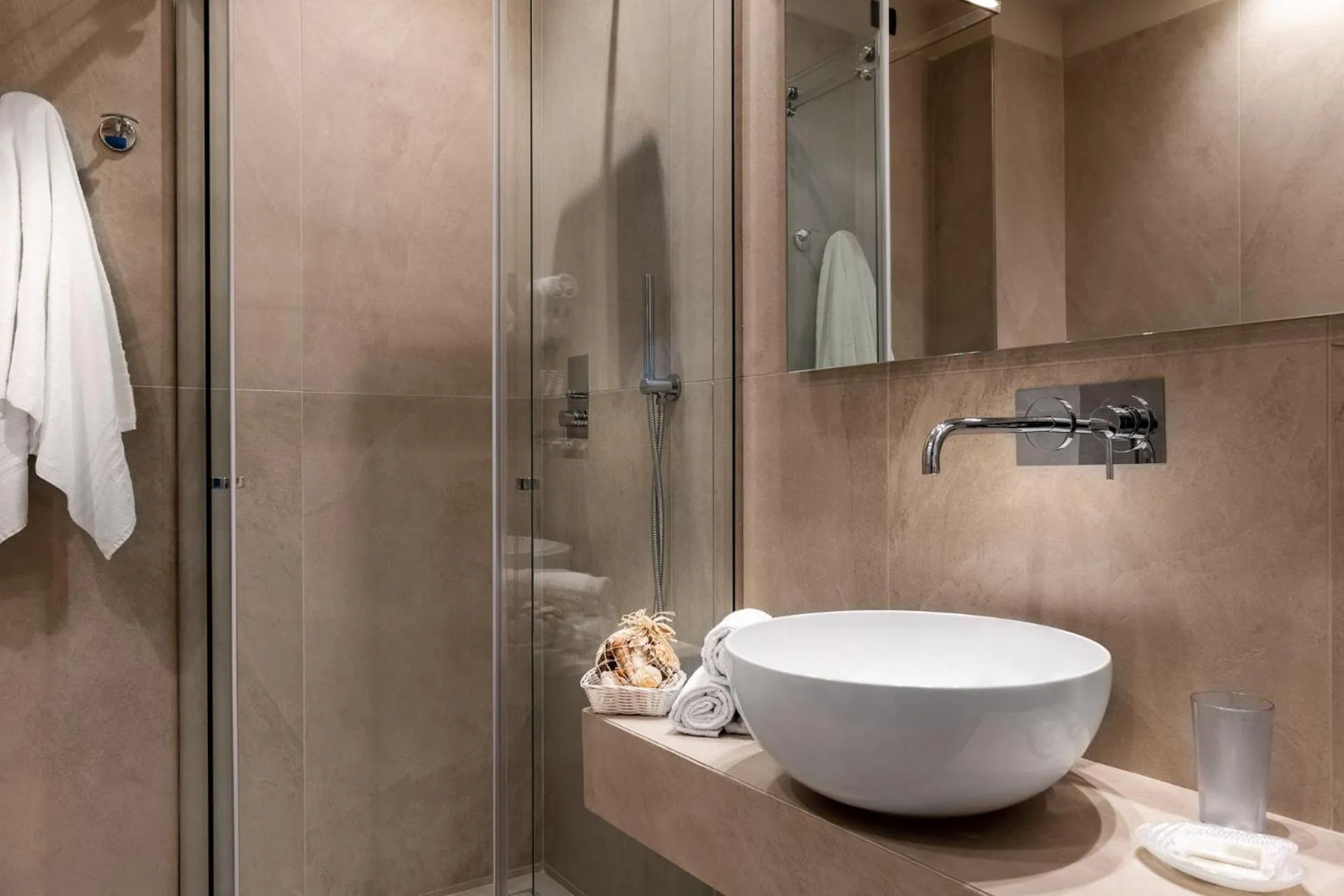 Bathroom in Hotel Adlon - FRONTE MARE