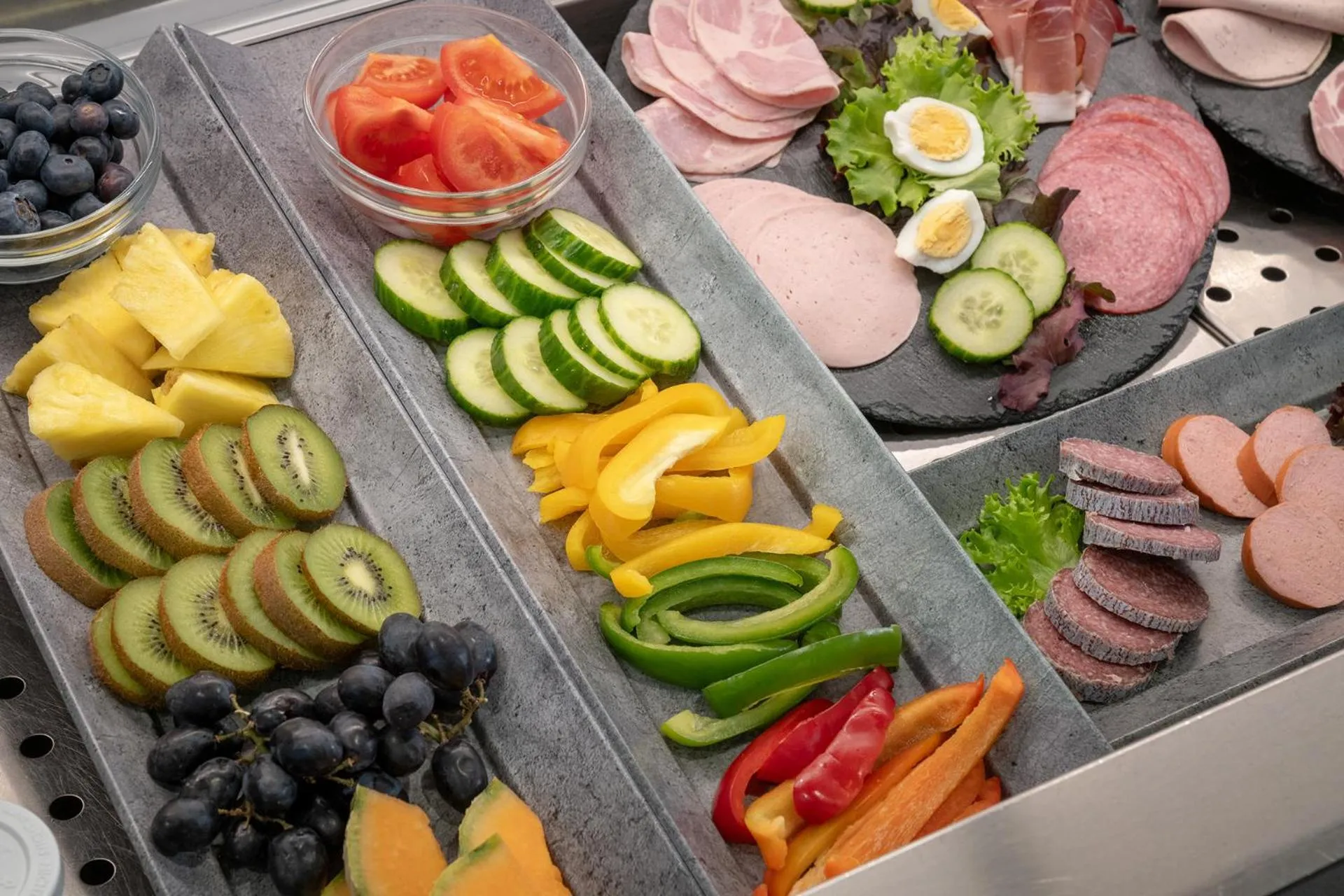 Buffet breakfast in Gästehaus am Schloss