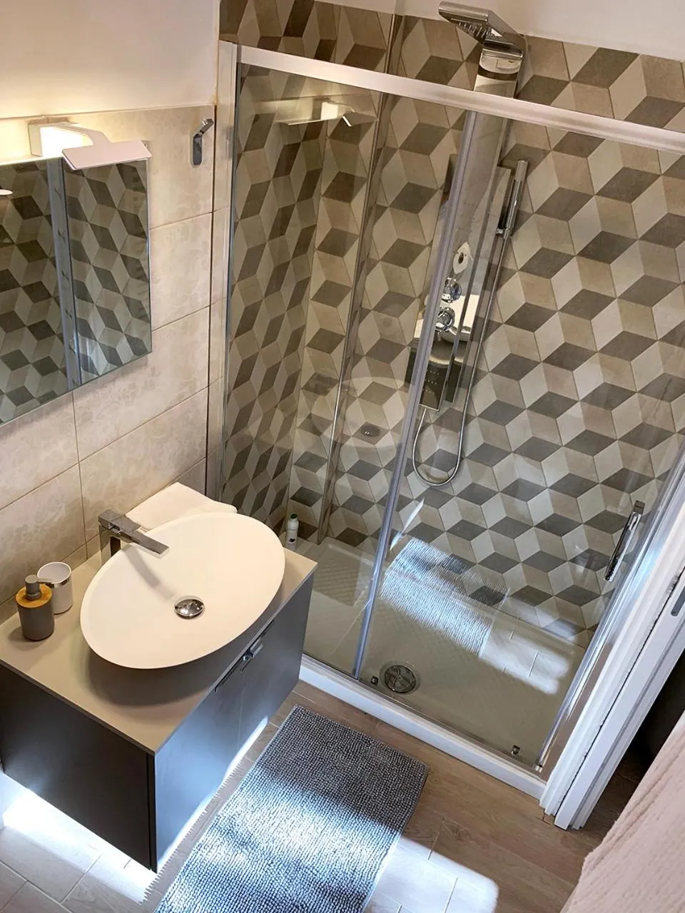 Shower in B&B Villa Paradiso