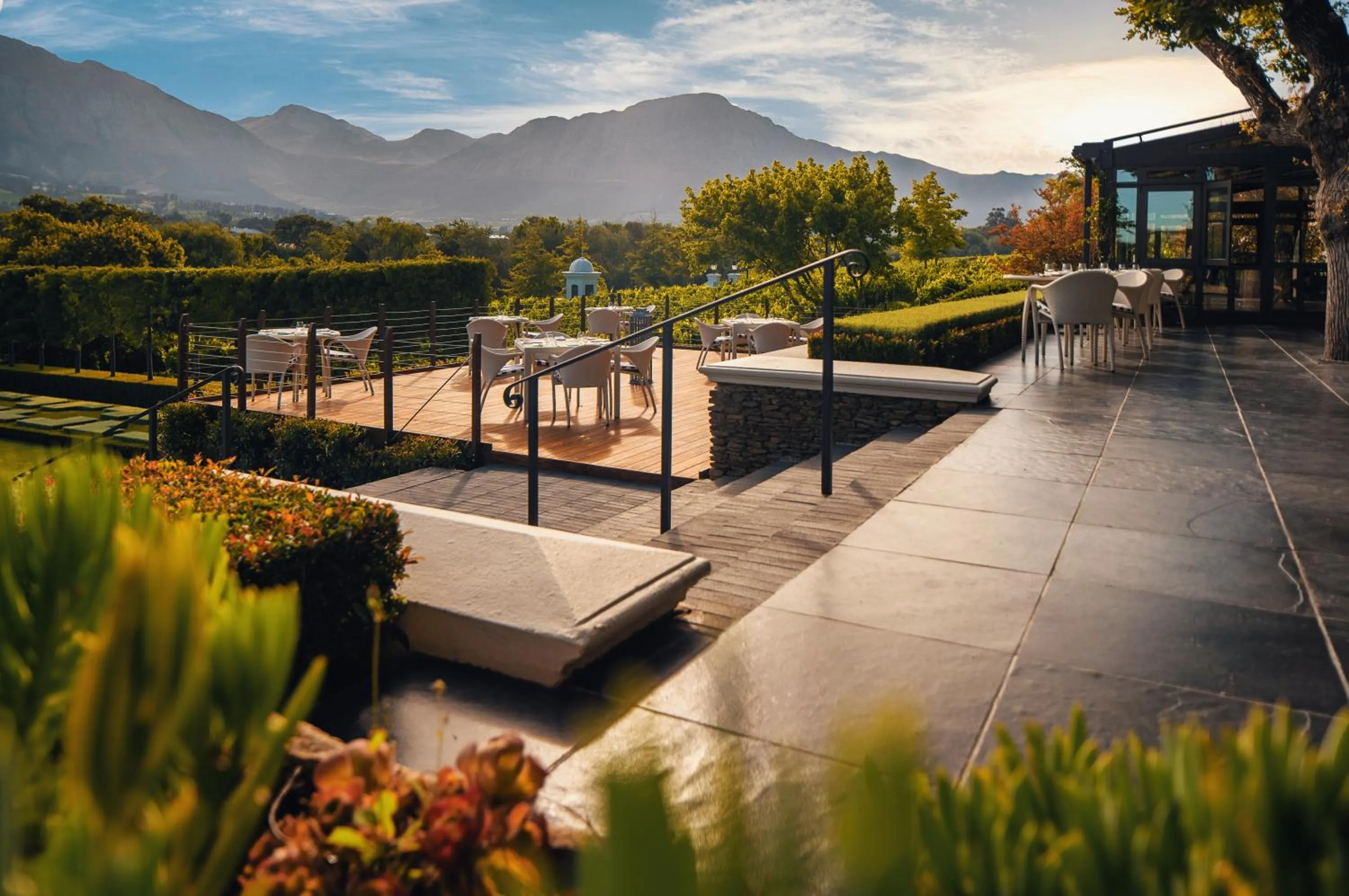 Restaurant/places to eat in Leeu Estates