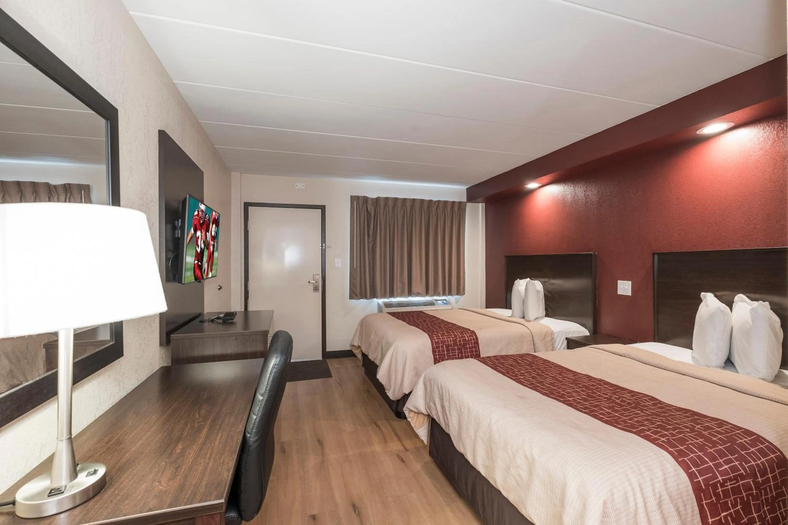 Photo of the whole room, Bed in Red Roof Inn Wildwood – Cape May/Rio Grande