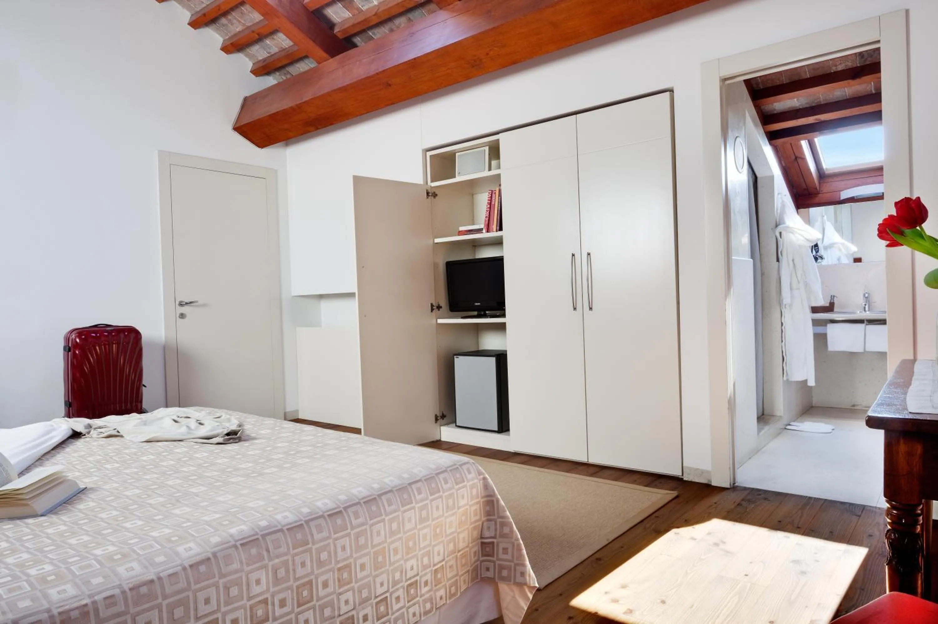 Day, Bed in Hotel Due Mori