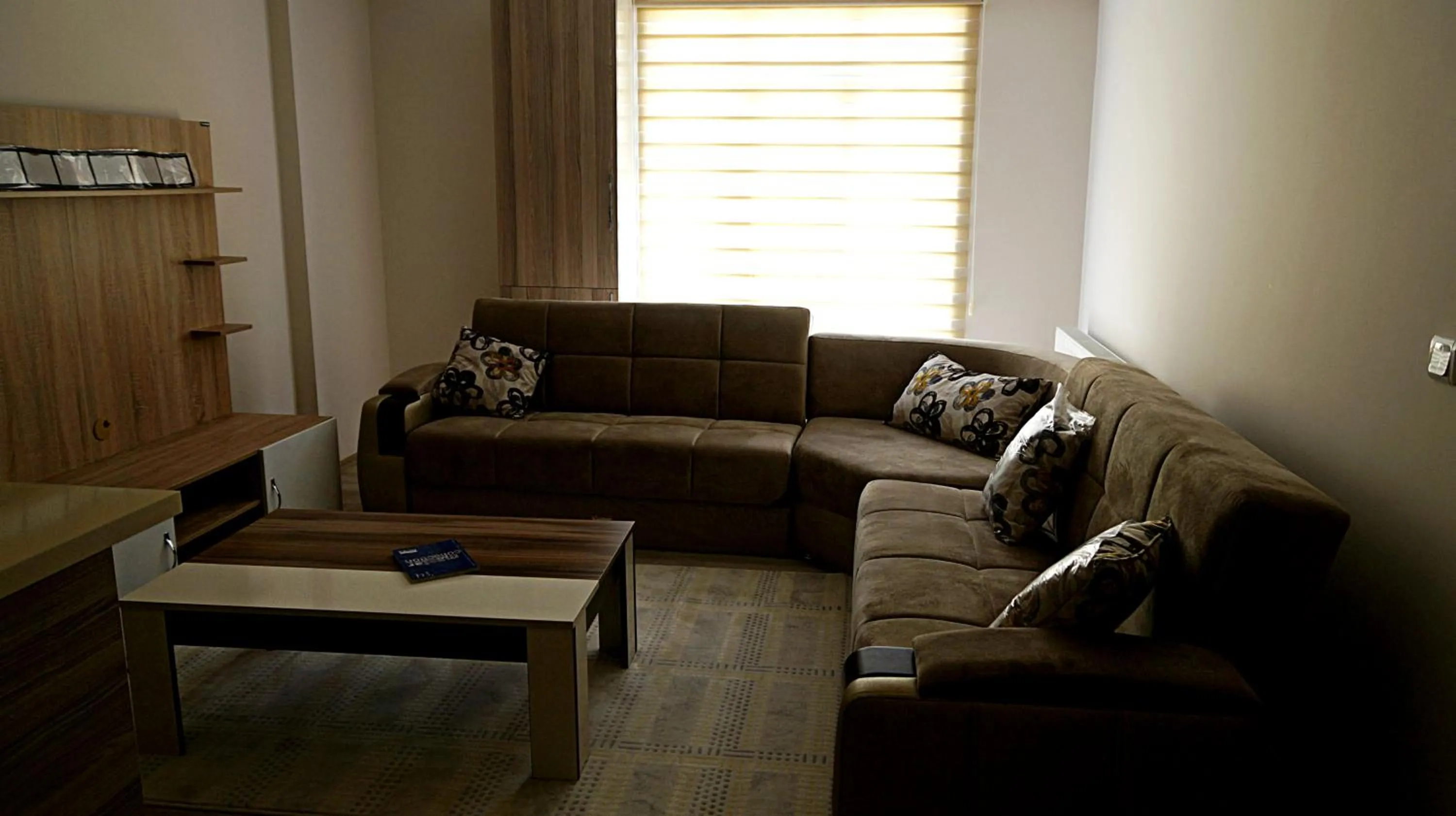 Photo of the whole room in Hayat Home Suite