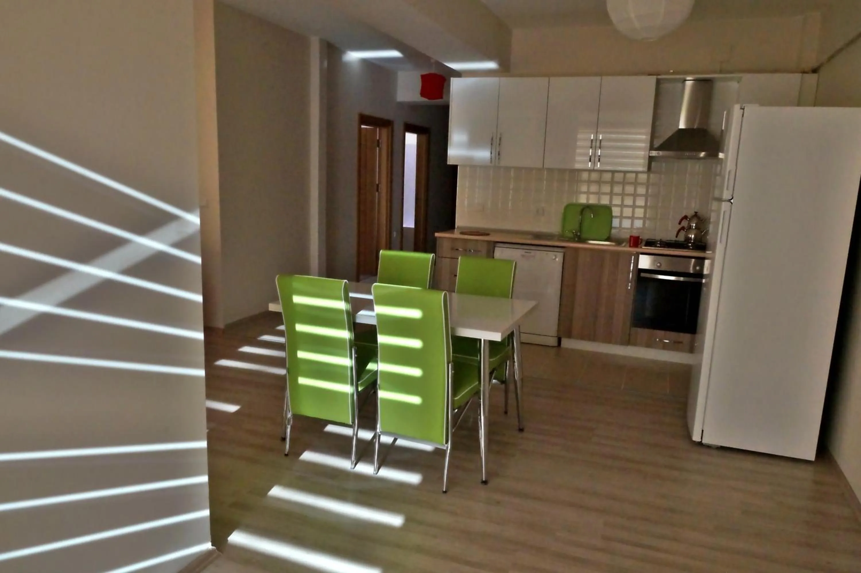 Photo of the whole room in Hayat Home Suite