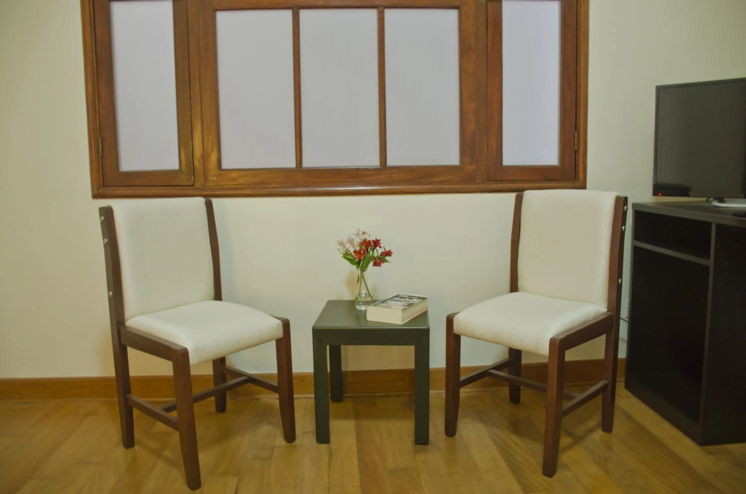 Decorative detail in Larq'a Park Rooms