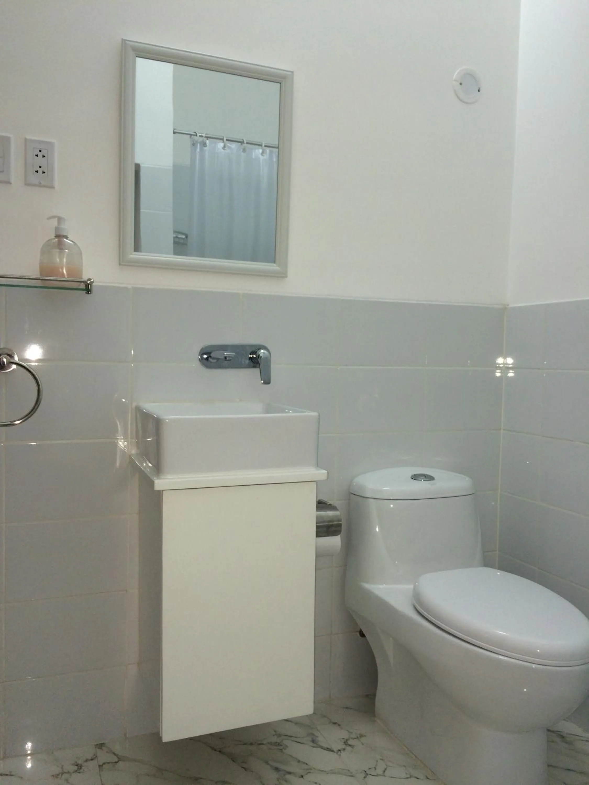 Bathroom in Larq'a Park Rooms