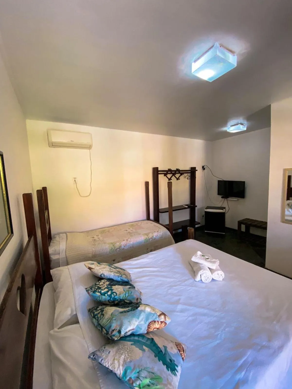 Photo of the whole room, Bed in Solar da Praia Pousada