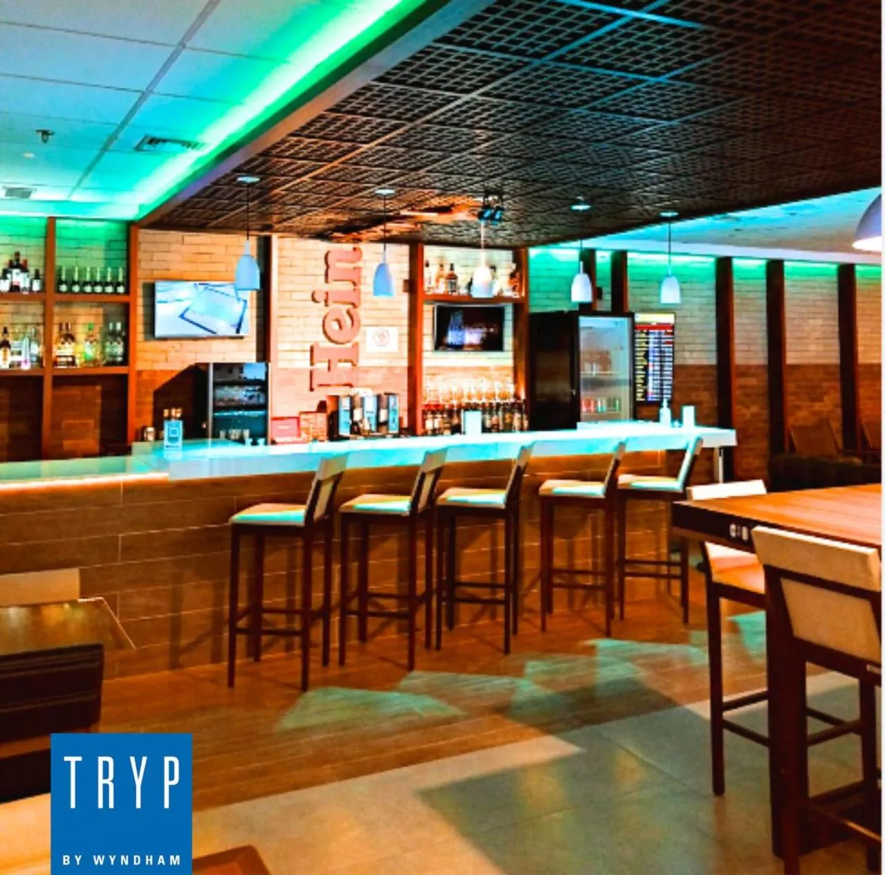 Lounge or bar in TRYP BY WYNDHAM São Paulo Airport - Hotel de Transito Terminal 3 -Lado Ar - Área restrita á passageiros já embarcados - Piso 1