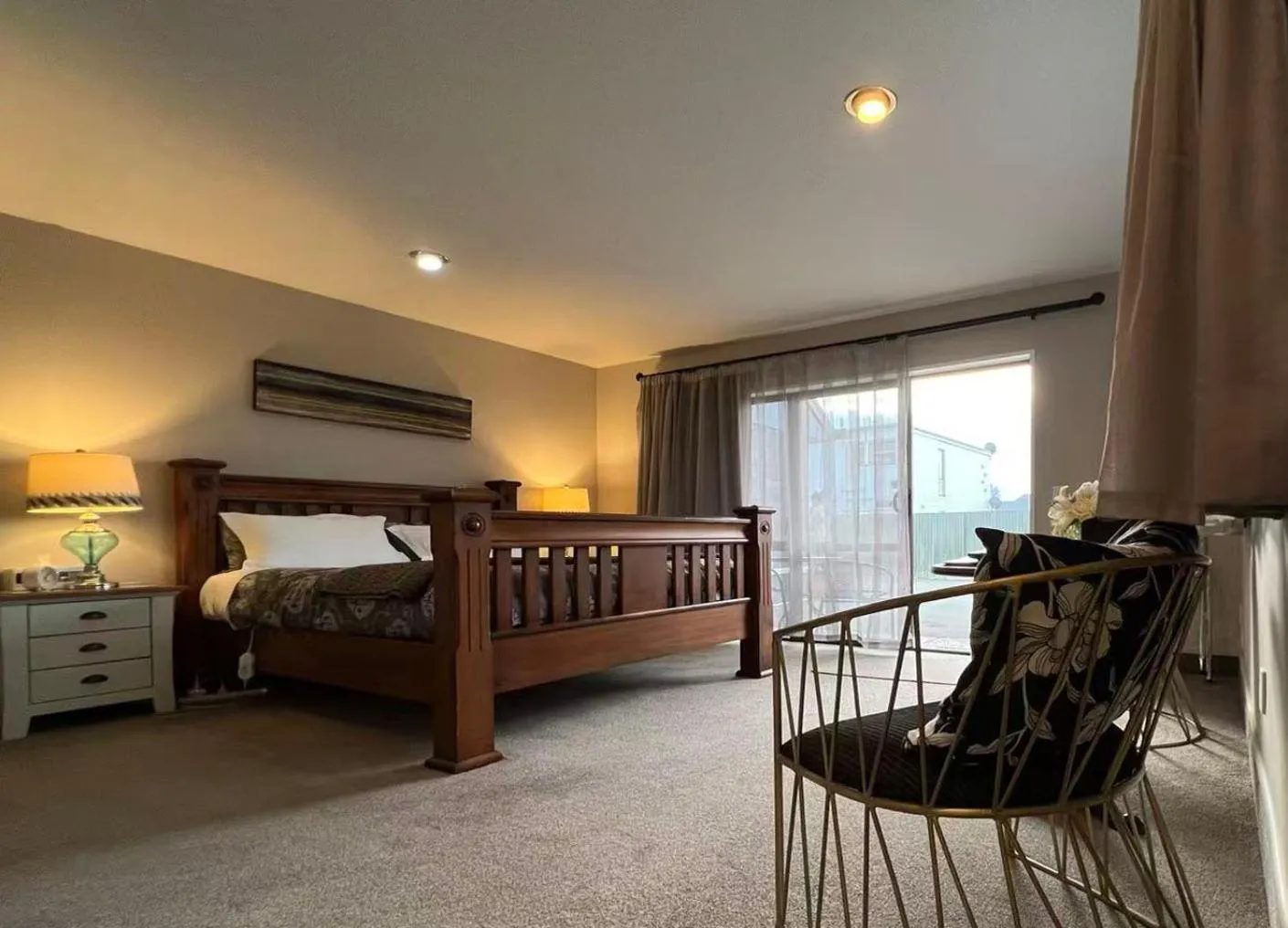 Bed in Strathern Motor Lodge