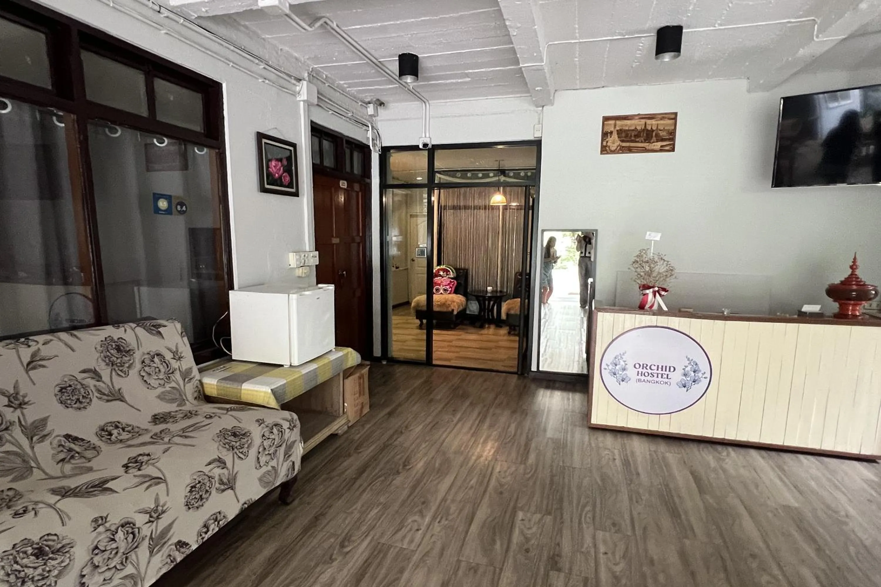 Lobby or reception in Orchid Hostel Near Bumrungrad hospital and Nana Market